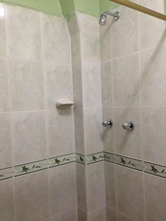 Hostal Los Lirios Loja Pokój zdjęcie